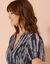 Robe longue en crépon, imprimée (marine / écru)