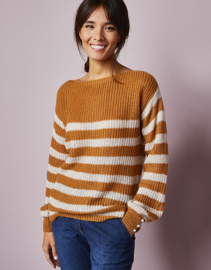 Pull col bateau rayé, maille anglaise toucher mohair (caramel / écru) Pull col bateau rayé, maille anglaise toucher mohair (caramel / écru)