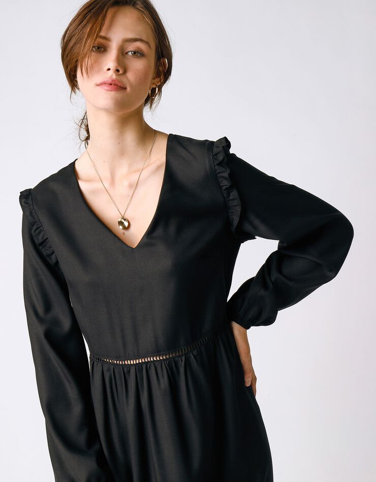Robe longue unie base volantée (noir) Robe longue unie base volantée (noir)