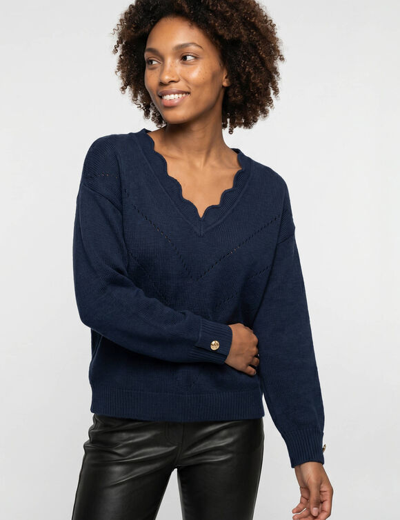Pull col V festonn&eacute;, maille pointelle ajour&eacute;e fantaisie (marine)