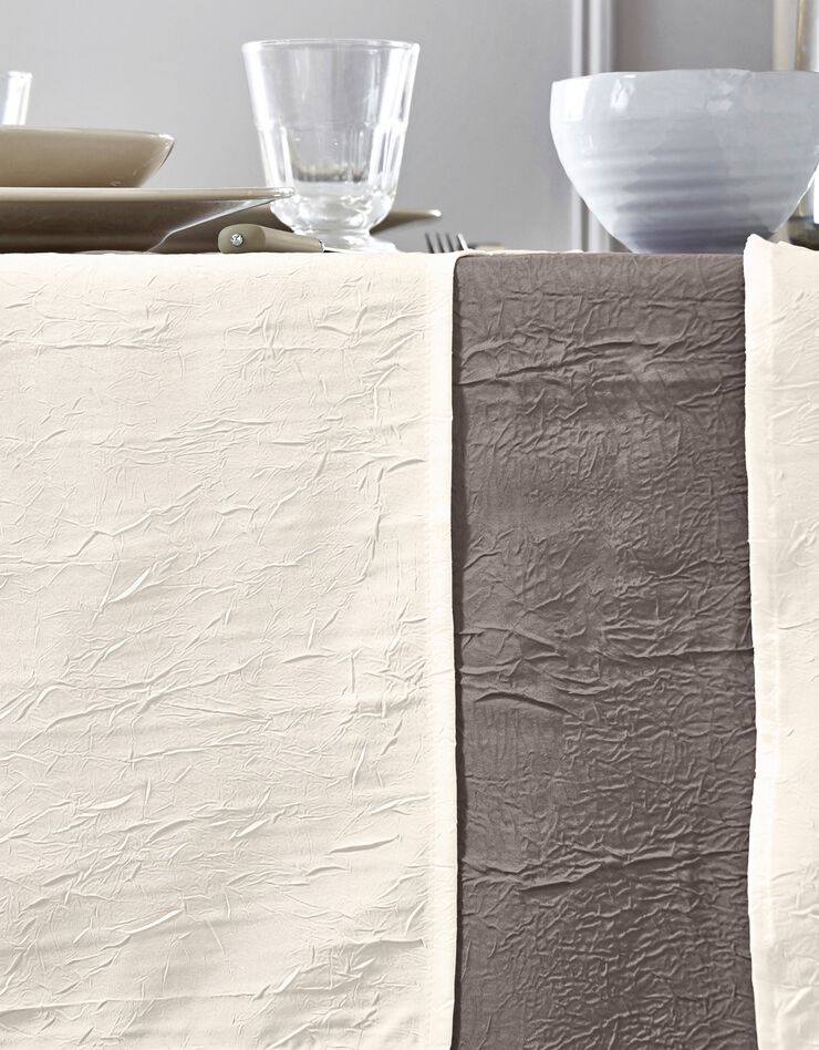 Nappe froissé permanent (taupe grisé) Nappe froissé permanent (taupe grisé)