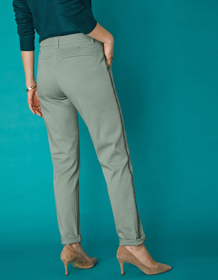 Pantalon chino bande strassée (vert grisé) Pantalon chino bande strassée (vert grisé)