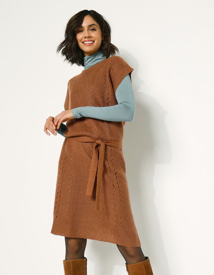 Robe manches courtes ceinturée - toucher mohair (noisette) Robe manches courtes ceinturée - toucher mohair (noisette)