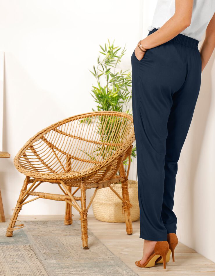 Pantalon droit fluide uni (marine) Pantalon droit fluide uni (marine)