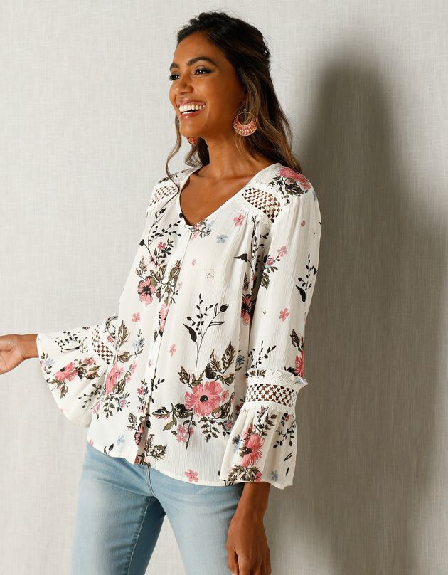 Blouse imprimée détails macramé (écru / rose)