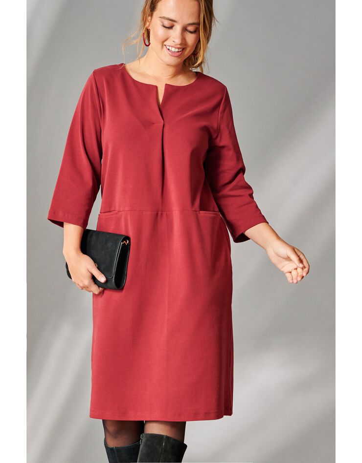 Robe manches 3/4 avec décolleté goutte (rouge foncé) Robe manches 3/4 avec décolleté goutte (rouge foncé)