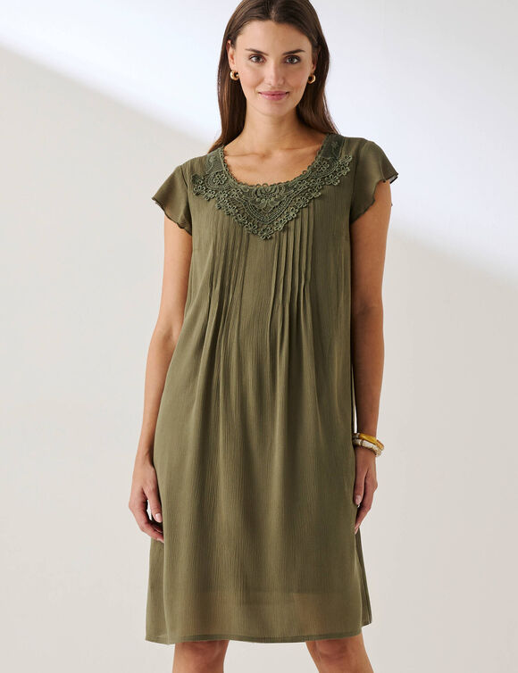 Robe d&eacute;collet&eacute; macram&eacute; unie (kaki)