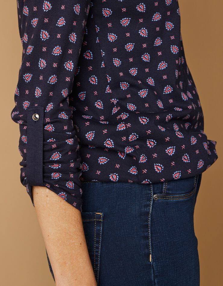 Tee-shirt col tunisien imprimé cachemire (marine / cerise)
