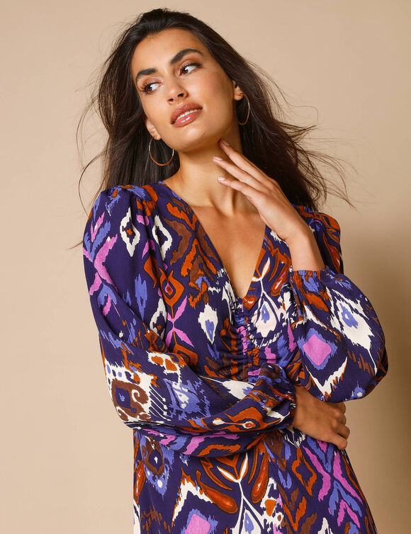 Robe longue col V imprimée (indigo / violine)