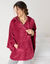Poncho &agrave; capuche, maille polaire toucher peluche (cerise)