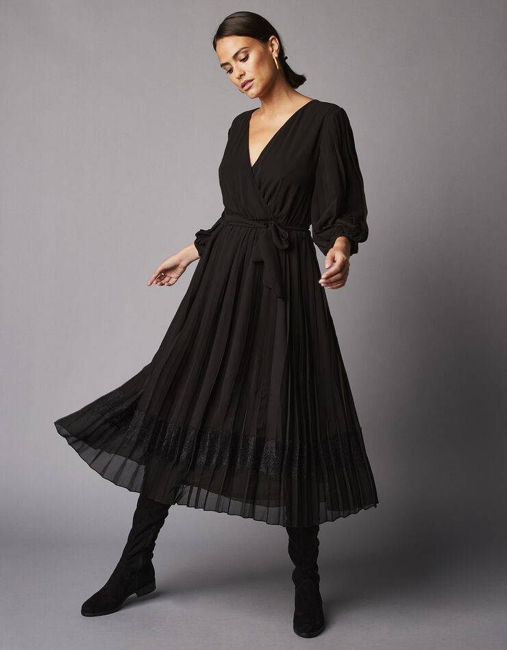 Robe cache-cœur longue en voile plissé et dentelle (noir)