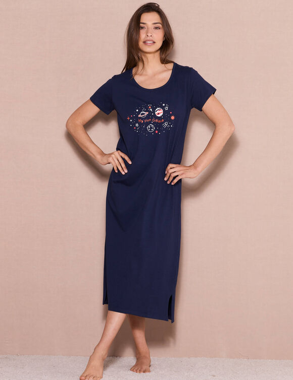 Chemise de nuit longue manches courtes motif «galaxie» (marine)