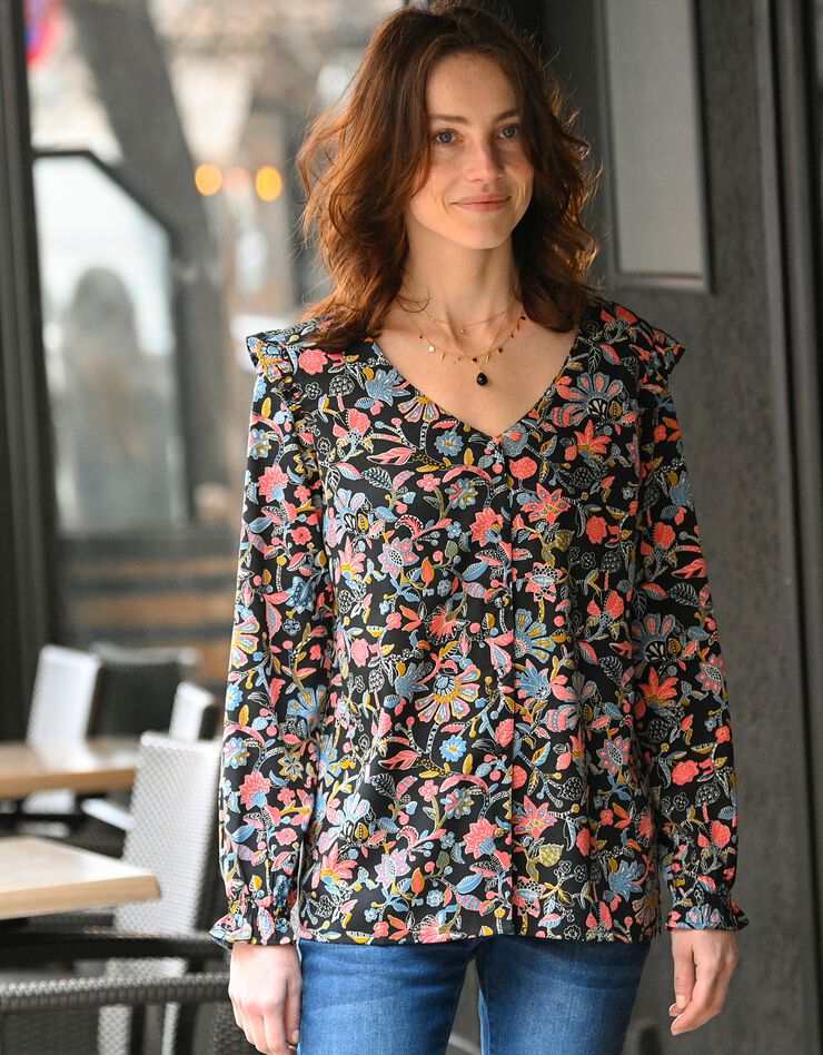 Blouse volantée boutonnée fleurie (noir / bleu) Blouse volantée boutonnée fleurie (noir / bleu)