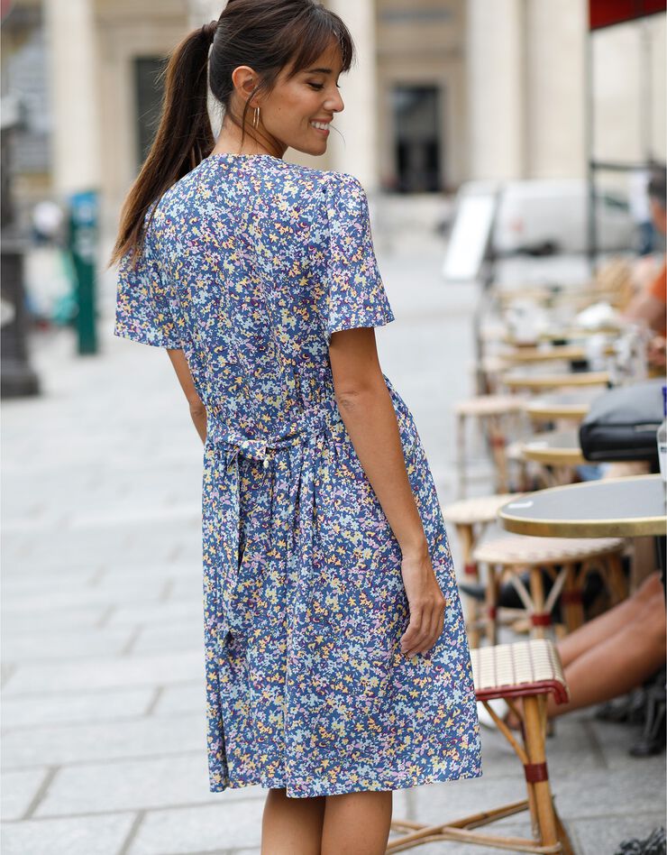 Robe fluide boutonnée imprimée (parme / bleu) Robe fluide boutonnée imprimée (parme / bleu)