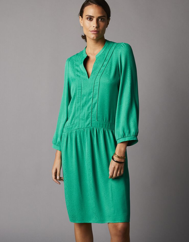 Robe courte en jacquard satiné, manches 7/8ème blousantes (vert)