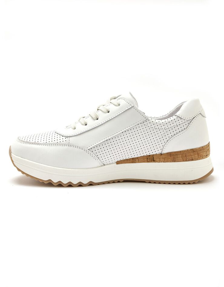 Baskets dessus cuir perforé - largeur confort (blanc) Baskets dessus cuir perforé - largeur confort (blanc)