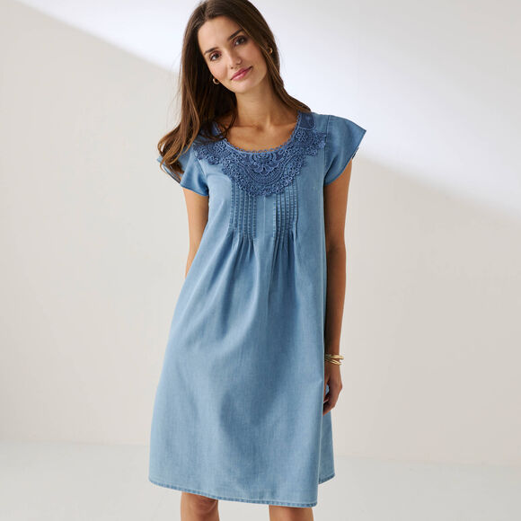 Robe jean macram&eacute; (bleached)