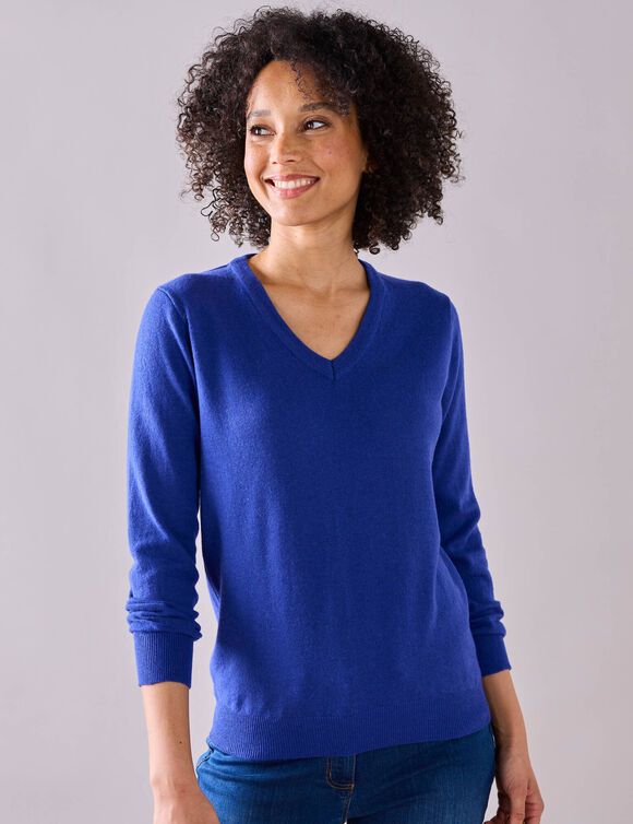 Pull col V, laine d'agneau (bleu dur)