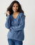 Pull col V &agrave; c&ocirc;tes en biais, maille anglaise (bleu denim)