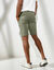Bermuda chino ceinture arrondie sous le ventre (kaki clair)