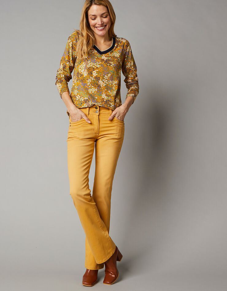 Tee-shirt col V imprimé patchwork (safran) Tee-shirt col V imprimé patchwork (safran)