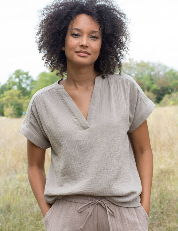 Blouse col tunisien unie en double gaze de coton  (taupe clair)