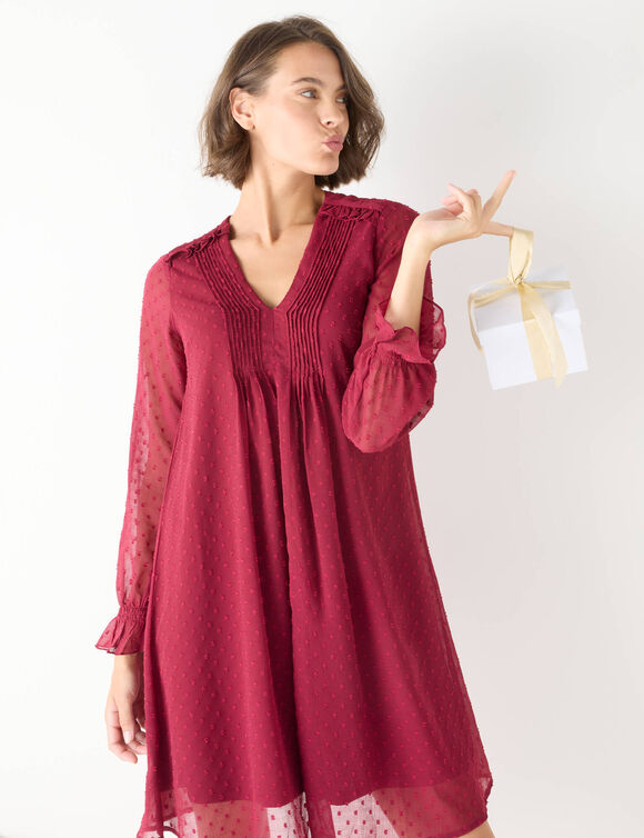 Robe unie &agrave; plis, voile plumetis (bordeaux)