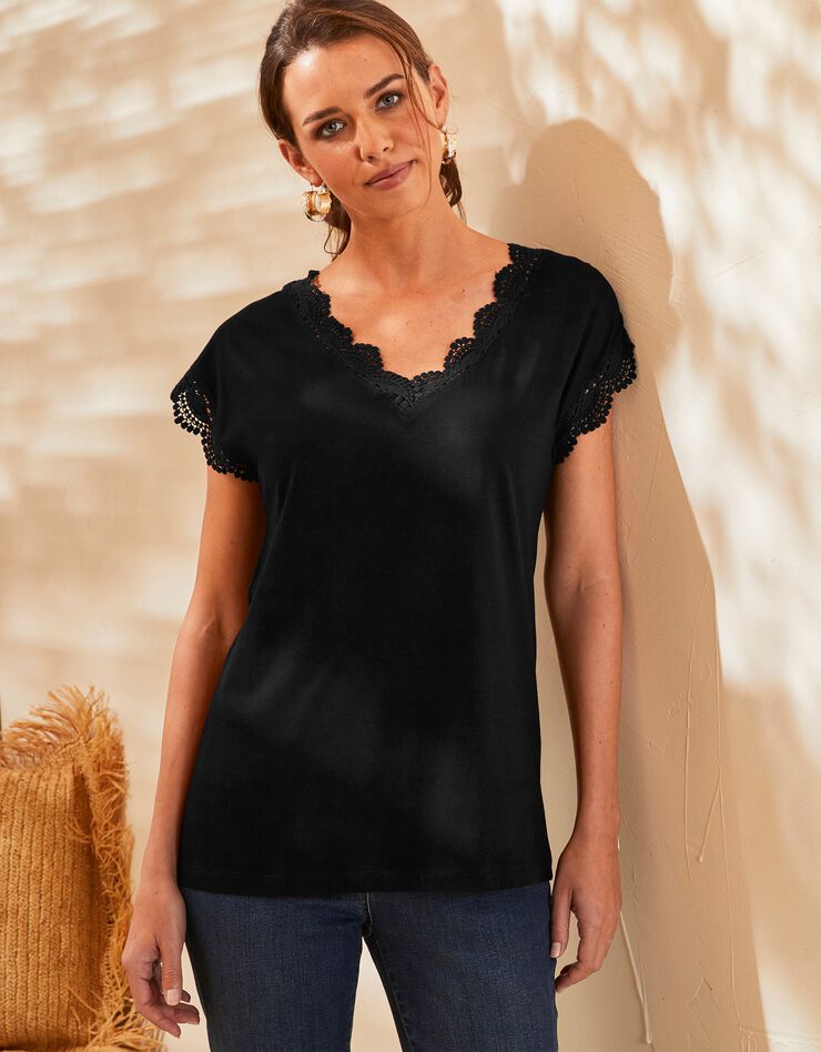Tee-shirt uni col V macramé (noir) Tee-shirt uni col V macramé (noir)