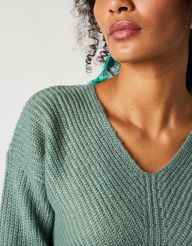 Pull col V, maille anglaise toucher mohair (kaki) Pull col V, maille anglaise toucher mohair (kaki)