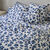 Linge de lit Petunia en coton imprim&eacute; (bleu)