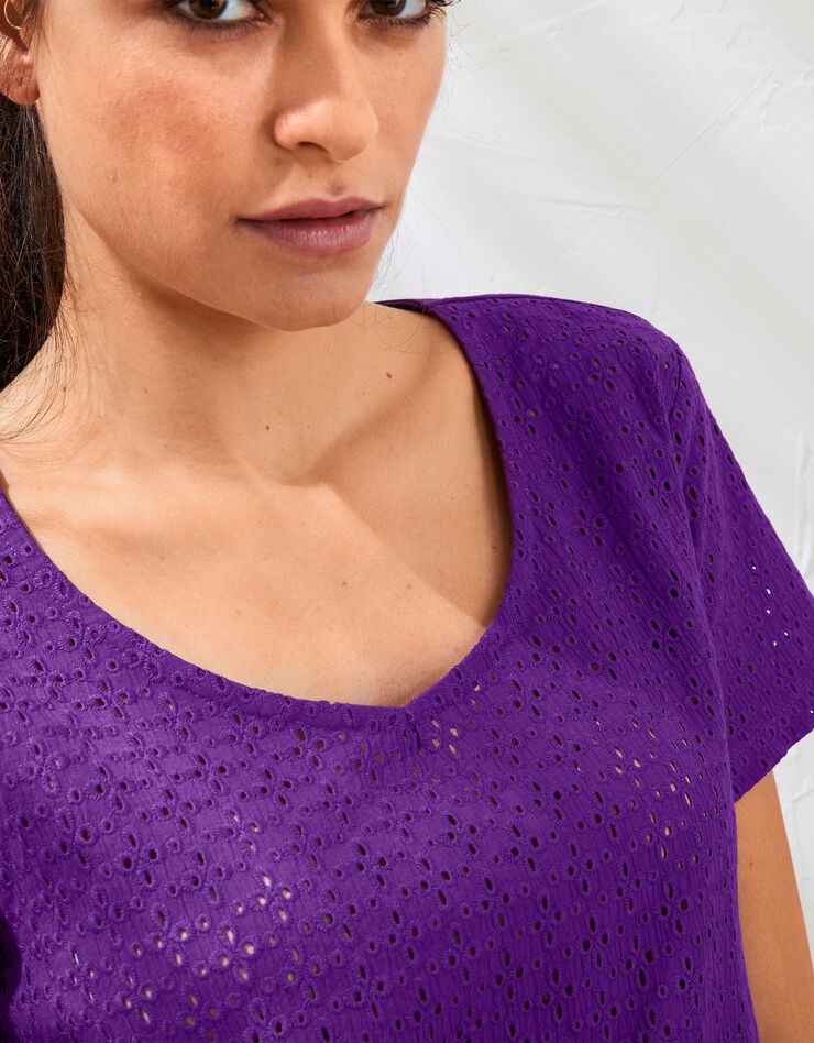 Tee-shirt col V broderie anglaise (violet) Tee-shirt col V broderie anglaise (violet)