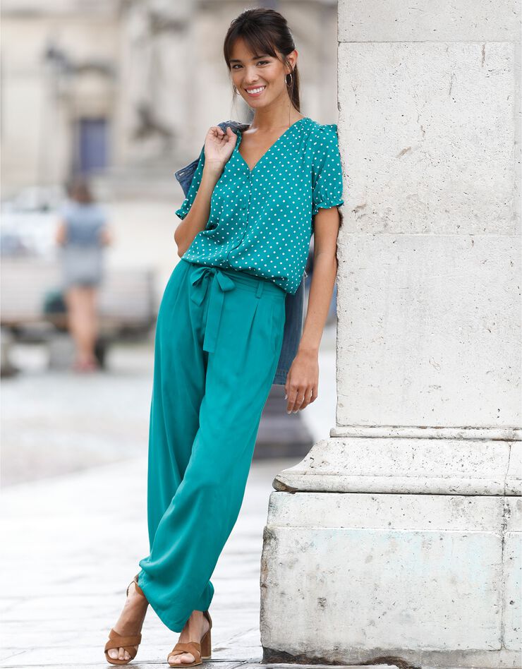 Pantalon ceinturé large fluide (vert) Pantalon ceinturé large fluide (vert)