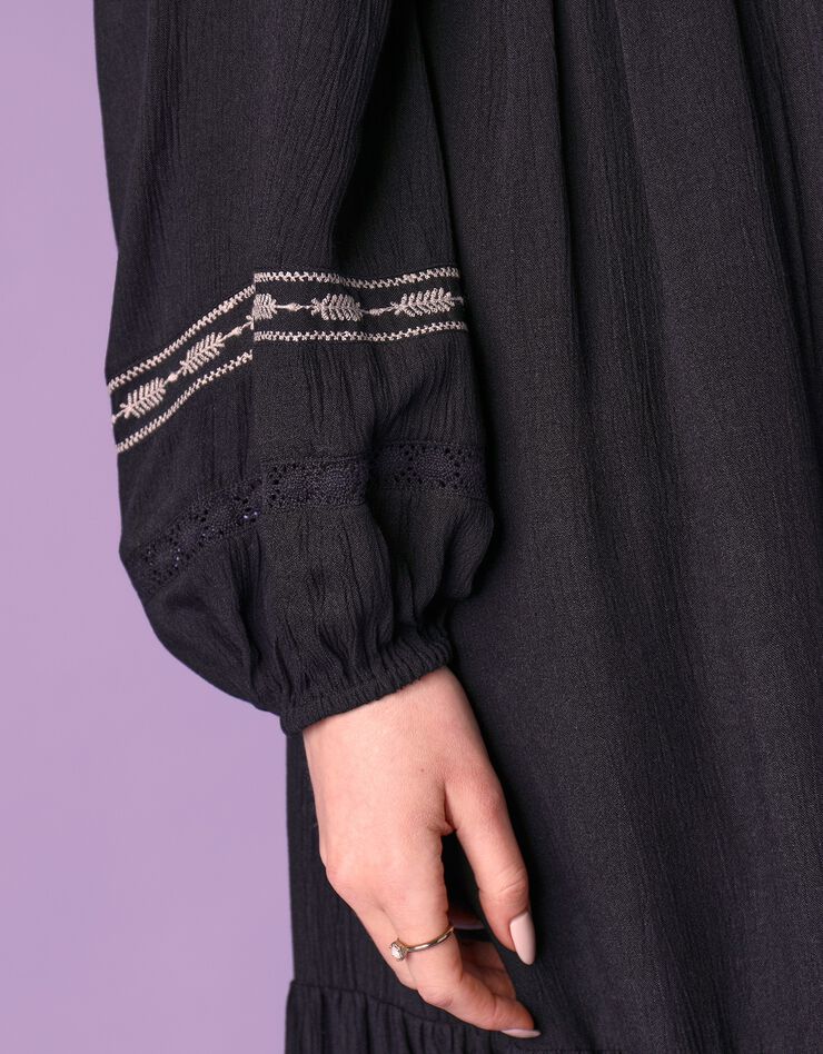 Robe folk unie brodée (noir)