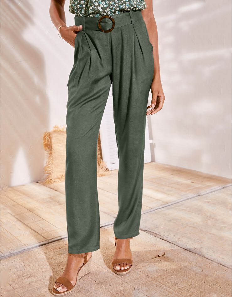 Pantalon ceinturé coupe chino uni (kaki) Pantalon ceinturé coupe chino uni (kaki)