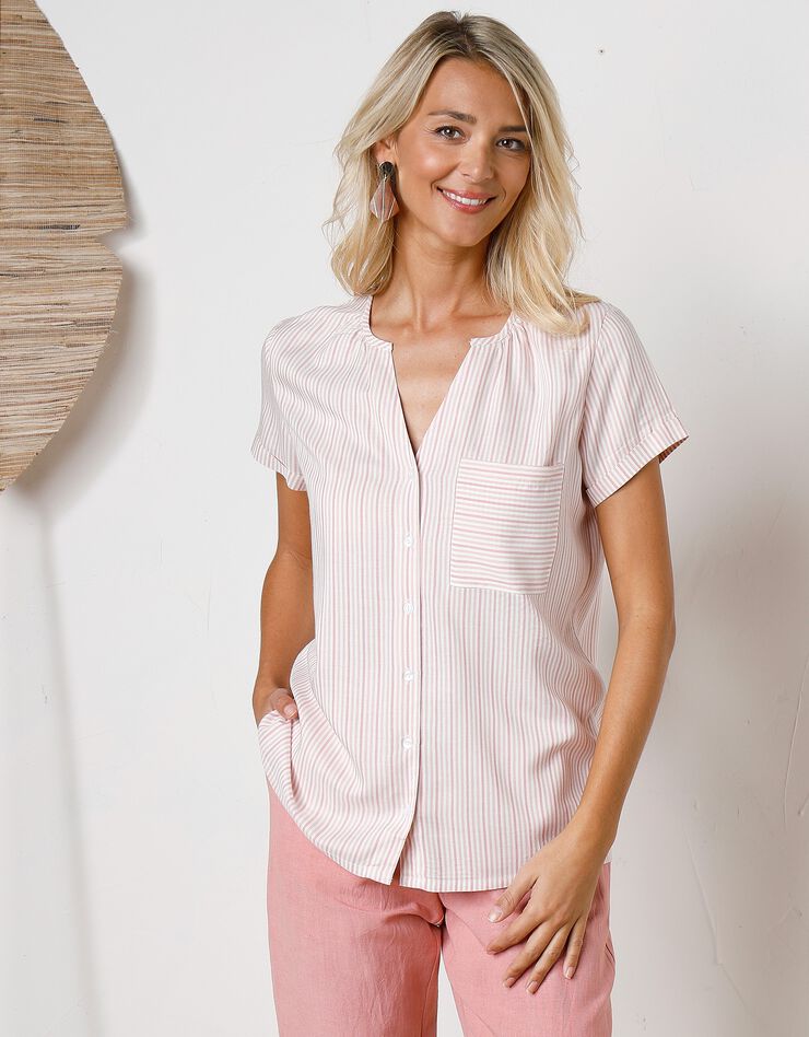 Blouse boutonnée en viscose rayée, manches courtes (corail / taupe) Blouse boutonnée en viscose rayée, manches courtes (corail / taupe)