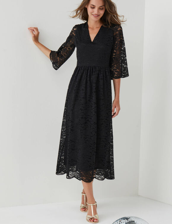 Robe longue &eacute;vas&eacute;e col V, en dentelle &eacute;cailles (noir)
