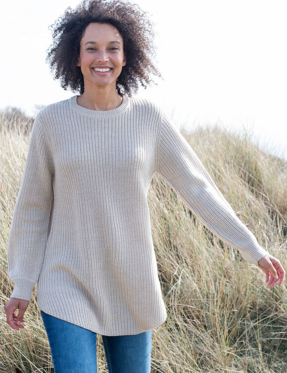 Pull tunique &eacute;vas&eacute; col rond, maille anglaise (beige chin&eacute;)