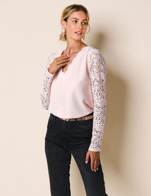 Blouse décolleté festonné dos, manches dentelle (rose poudré)