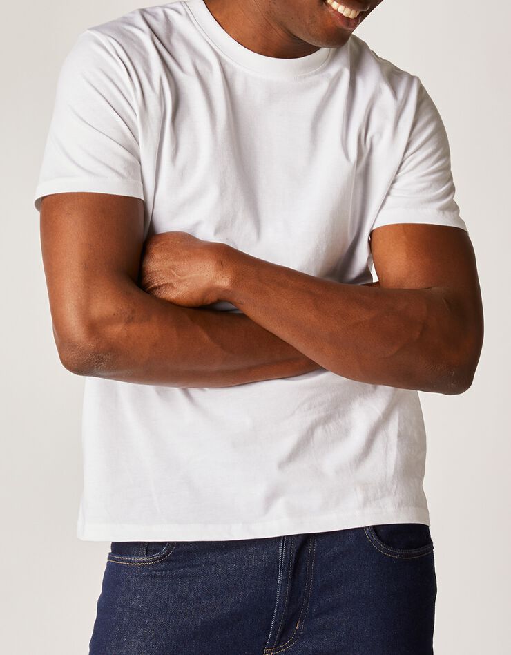 Tee-shirt col rond manches courtes (blanc) Tee-shirt col rond manches courtes (blanc)