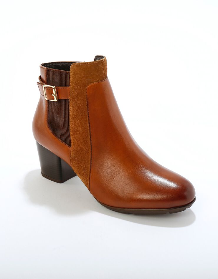 Boots en cuir bimatière élastiquées à boucle et à talon (caramel)