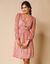 Robe courte ceinture fantaisie, voile imprimé (bois de rose / écru)