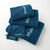 Collection serviettes de bain 420 g/m&sup2; brod&eacute;es "MADAME" (bleu paon)
