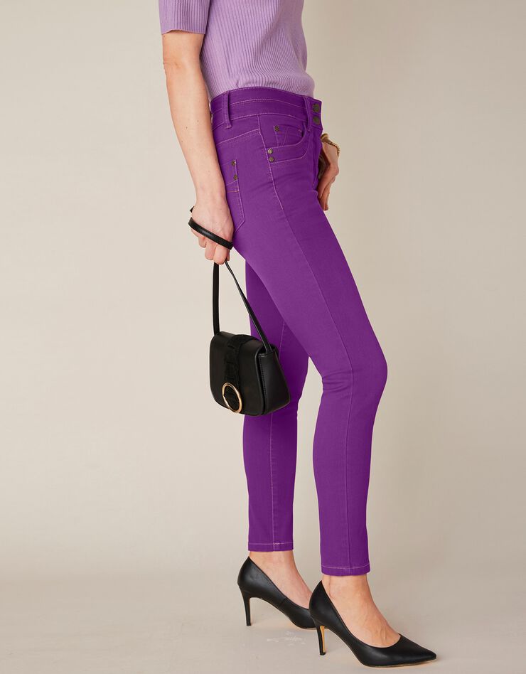 Jean coupe 7/8ème fuselée couleur stretch (prune) Jean coupe 7/8ème fuselée couleur stretch (prune)