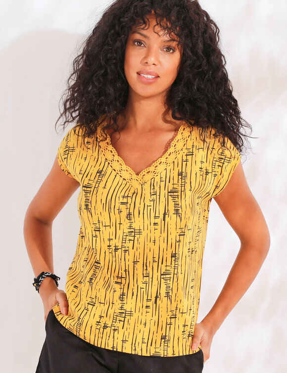 T-shirt imprimé, col V macramé (safran / noir)