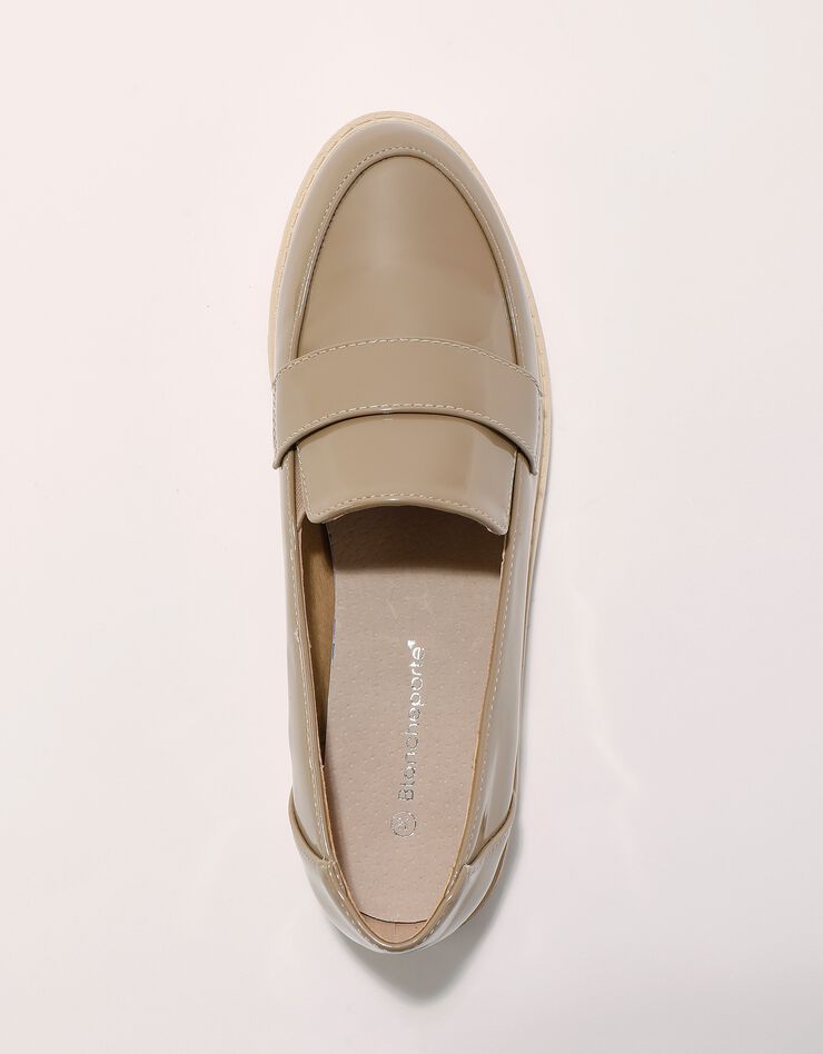 Mocassins vernis à semelle crantée (beige) Mocassins vernis à semelle crantée (beige)