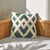 Coussin tufté (vert / sable)