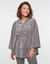 Poncho &agrave; capuche maille polaire personnalis&eacute; (gris)
