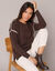 Pull bicolore en maille moelleuse  (chocolat)