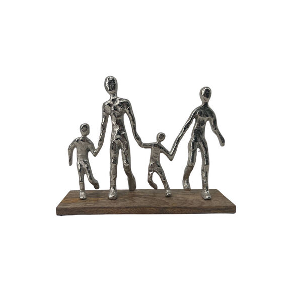 Statuette 4 personnages, aluminium martel&eacute; (m&eacute;tal)