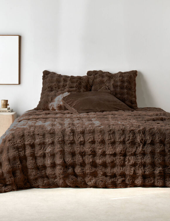 Couvre-lit en poils synth&eacute;tiques (chocolat)